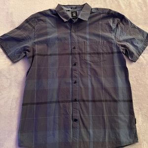 Mens Volcom Large Botton Up Shirt